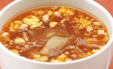 日清食品の食べるダイエットスープ「カミングダイエット」